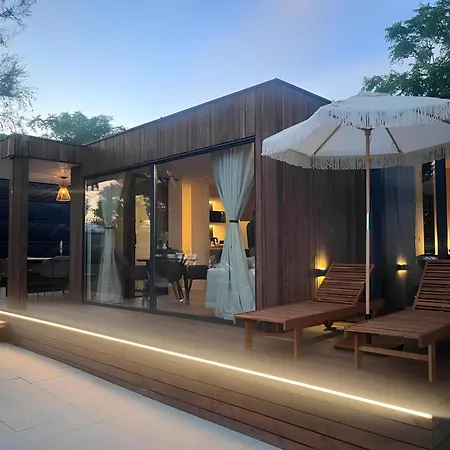 Hébergement de vacances Exclusive Wellness House With Jacuzzi And Sauna, 10 Gardens Privlaka (Zadar)