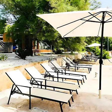 Hébergement de vacances Exclusive Wellness House With Jacuzzi And Sauna, 10 Gardens *