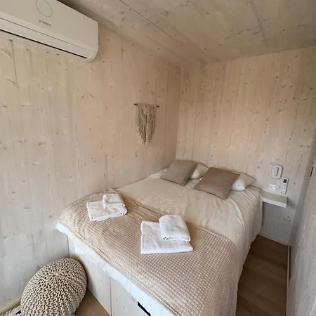 Hébergement de vacances Exclusive Wellness House With Jacuzzi And Sauna, 10 Gardens *