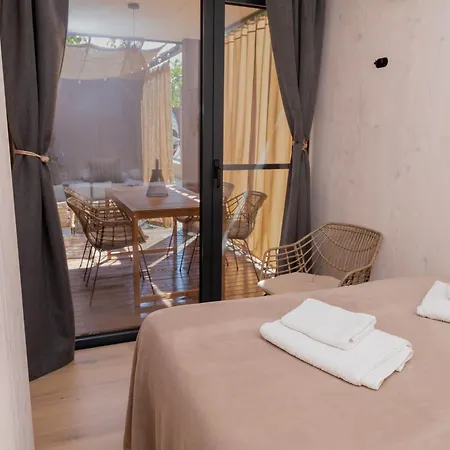Exclusive Wellness House With Jacuzzi And Sauna, 10 Gardens Privlaka (Zadar)