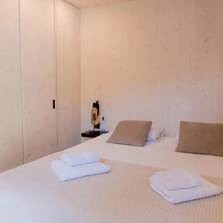 Exclusive Wellness House With Jacuzzi And Sauna, 10 Gardens Casa vacanze