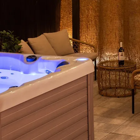 Exclusive Wellness House With Jacuzzi And Sauna, 10 Gardens * Privlaka (Zadar)