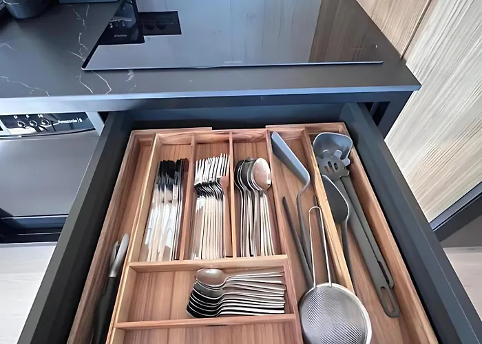 Exclusive Wellness House With Jacuzzi And Sauna, 10 Gardens 펜션 *