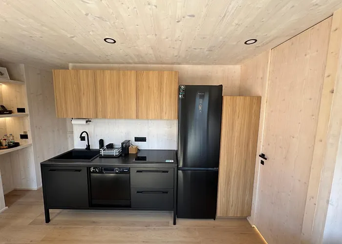 Exclusive Wellness House With Jacuzzi And Sauna, 10 Gardens 펜션 프리블라카