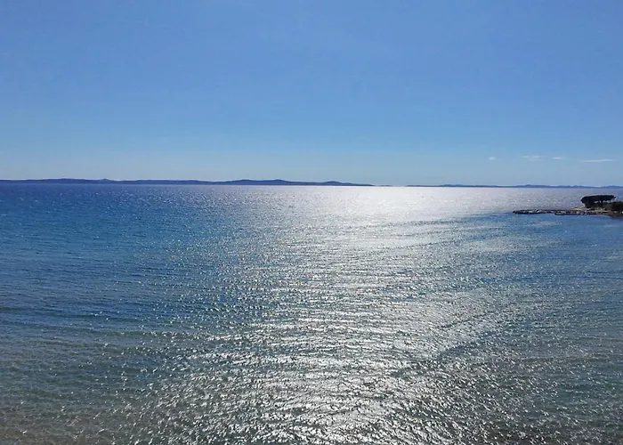 Exclusive Wellness House With Jacuzzi And Sauna, 10 Gardens 프리블라카